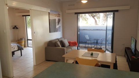 Stay Awhile In Port Pirie - Min Stay 4 Nights - Tweed Heads Accommodation 1