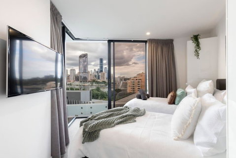 STH - River Views, Fast Internet, Long Stays - Tweed Heads Accommodation 3