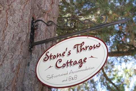 Stone's Throw Cottage Bed And Breakfast - Tweed Heads Accommodation 1