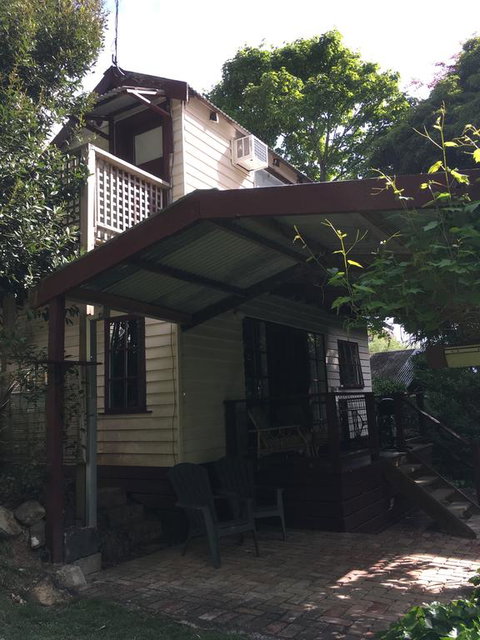 Stone's Throw Cottage Bed And Breakfast - Tweed Heads Accommodation 2