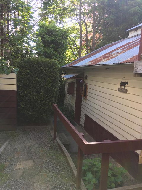 Stone's Throw Cottage Bed And Breakfast - Tweed Heads Accommodation 3