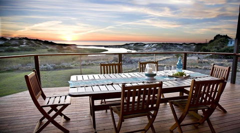 Stones Throw - 26 River View Drive - Tweed Heads Accommodation 0