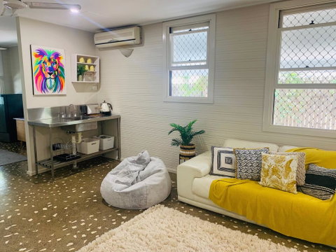 Stranded In Oz Stay In Relaxing Environment, FREE WIFI, NETFLIX, POOL, AIR CON - Tweed Heads Accommodation 2
