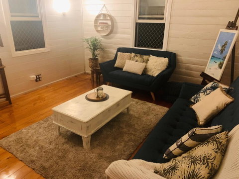 Stranded In Oz Stay In Relaxing Environment, FREE WIFI, NETFLIX, POOL, AIR CON - Tweed Heads Accommodation 1