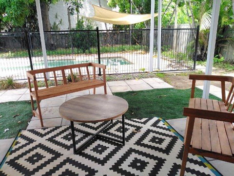 Stranded? Nowhere To Stay? Sanitised Apartment, Sleeps 4, Netflix, Wifi, Pool - Tweed Heads Accommodation 3
