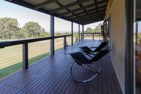 Studio 165 Hidden Gem On 50 Acres With Bay Views - Tweed Heads Accommodation 0