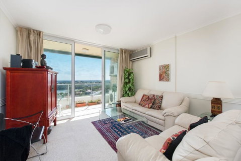 Stunning Harbour View Home! - Tweed Heads Accommodation 0