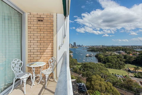 Stunning Harbour View Home! - Tweed Heads Accommodation 1