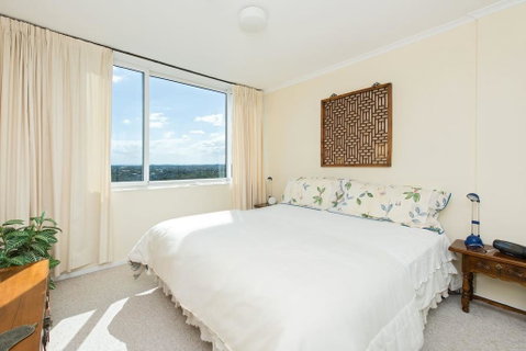 Stunning Harbour View Home! - Tweed Heads Accommodation 2