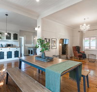 Stunning Mountain Getaway Leura- 3 BRM 1.5 Bath - Tweed Heads Accommodation