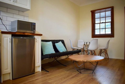 Stylish Cute Cottage In McMahons Point - Tweed Heads Accommodation 0