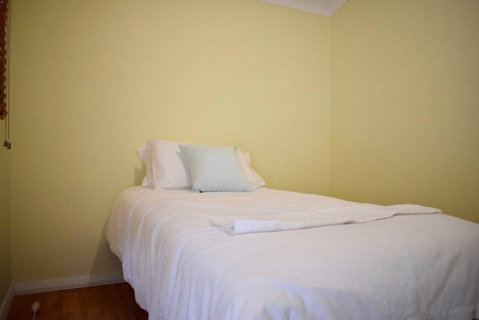 Stylish Cute Cottage In McMahons Point - Tweed Heads Accommodation 3