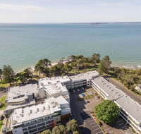 Stylish Island Getaway - BEACHFRONT APARTMENT - Tweed Heads Accommodation