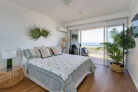 Stylish Studio With Ocean Views Bel Air Broadbeach - Tweed Heads Accommodation 0