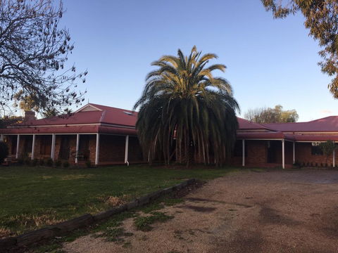 Sudbury - Tweed Heads Accommodation 0