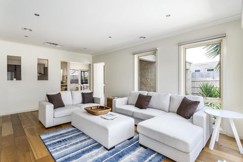 Summer Breeze - Tweed Heads Accommodation 0