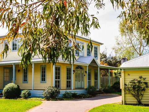 Summer Days - Tweed Heads Accommodation 0