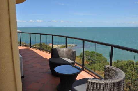 Sunset Sails Redcliffe - Tweed Heads Accommodation 1