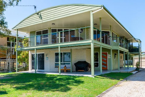 Sunsets From Your Front Patio - Sylvan Beach Esp, Bellara - Tweed Heads Accommodation 0