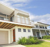 Surf Mist - contemporary seaside duplex - Tweed Heads Accommodation
