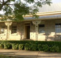 Surgeon's Cottage - Tweed Heads Accommodation