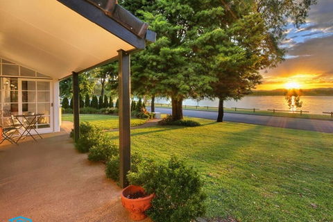 Tara Downs On Lake Albert - Tweed Heads Accommodation 0