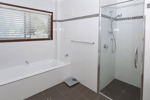 Tara Downs On Lake Albert - Tweed Heads Accommodation 2