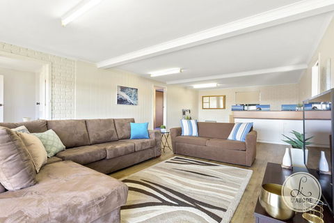 TASSIE SEASIDE SERENITY - L'Abode Accommodation - Tweed Heads Accommodation 3