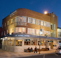 The Alpine Hotel - Tweed Heads Accommodation