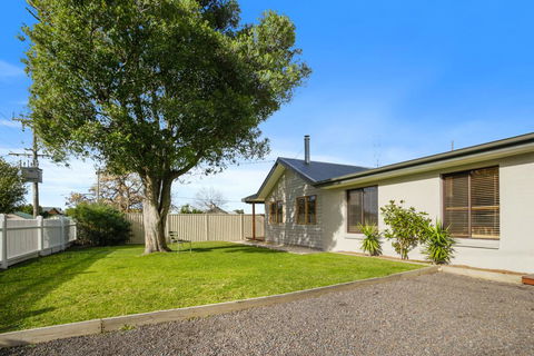 THE ASHMAN HOUSE - Modern And Close To Town - Tweed Heads Accommodation 3