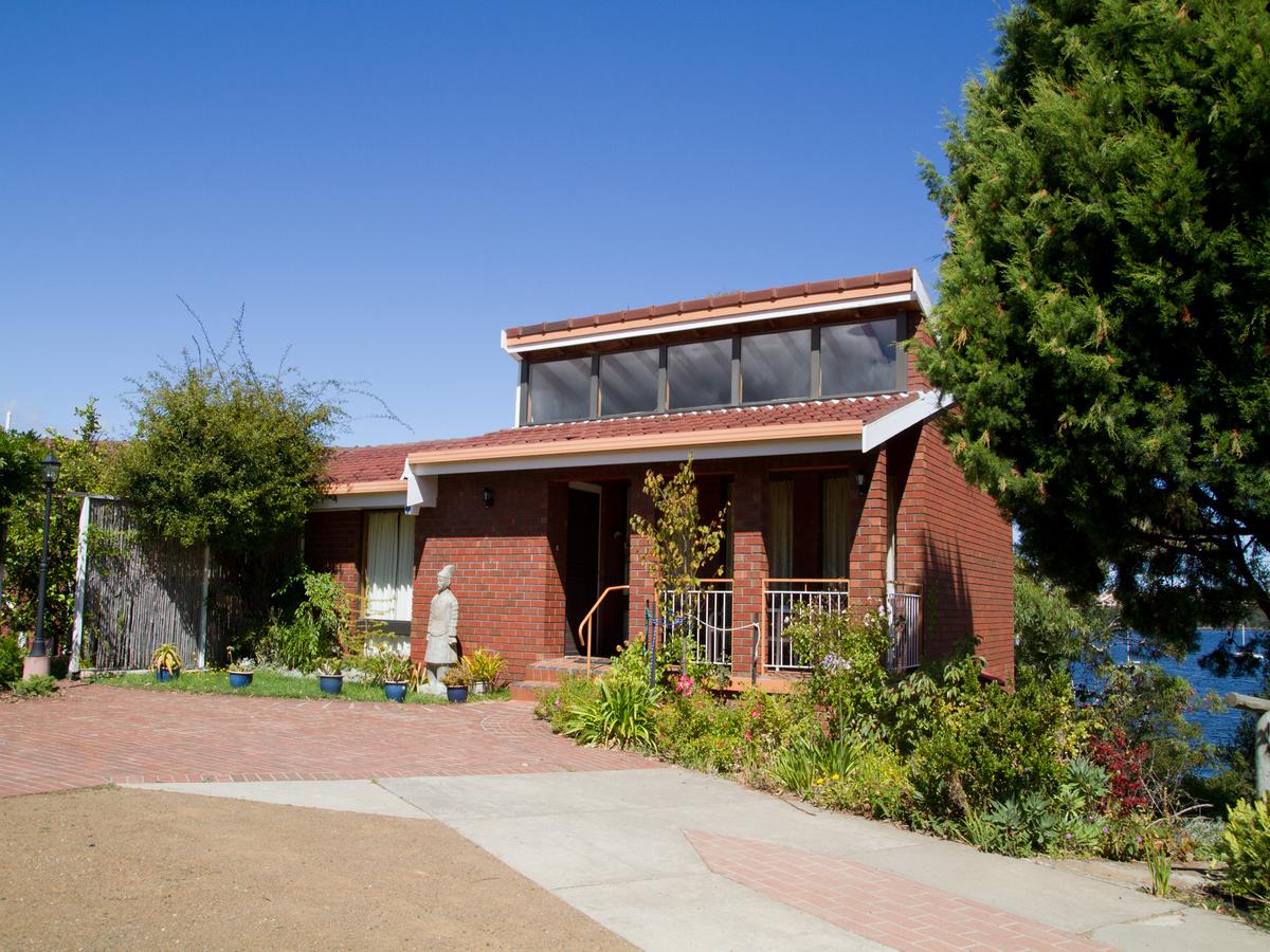 Austins Ferry TAS Tweed Heads Accommodation