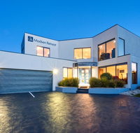 Madsen Retreat - Tweed Heads Accommodation