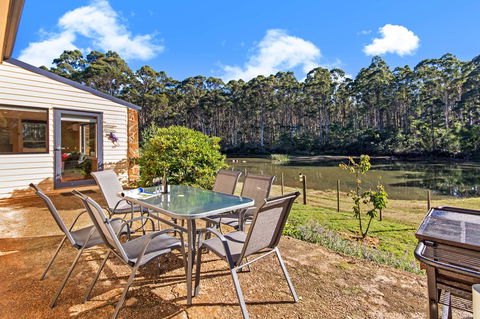 Naivasha Cottage - Tweed Heads Accommodation 0