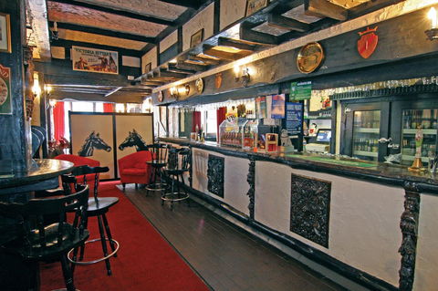 The Fox And Hounds Historic Hotel - Tweed Heads Accommodation 33