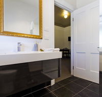 Deloraine Hotel - Tweed Heads Accommodation