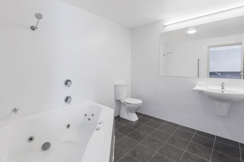 Travelodge Hotel Hobart Airport - Tweed Heads Accommodation 11