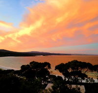 DOLPHIN LOOKOUT COTTAGE - amazing views of the Bay of Fires - Tweed Heads Accommodation