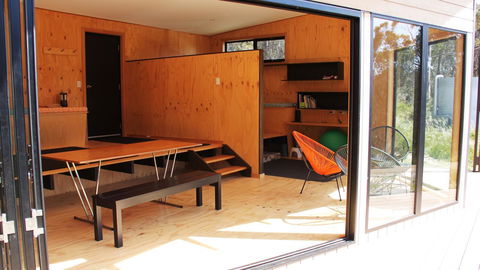 BAY OF FIRES ECO HUT Off Grid Experience At Binalong Bay - Tweed Heads Accommodation 2