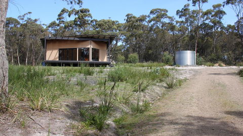 BAY OF FIRES ECO HUT Off Grid Experience At Binalong Bay - Tweed Heads Accommodation 20