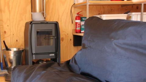 BAY OF FIRES ECO HUT Off Grid Experience At Binalong Bay - Tweed Heads Accommodation 7