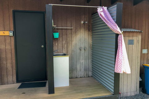 BAY OF FIRES ECO HUT Off Grid Experience At Binalong Bay - Tweed Heads Accommodation 17