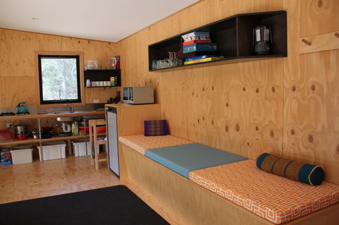 BAY OF FIRES ECO HUT Off Grid Experience At Binalong Bay - Tweed Heads Accommodation 10
