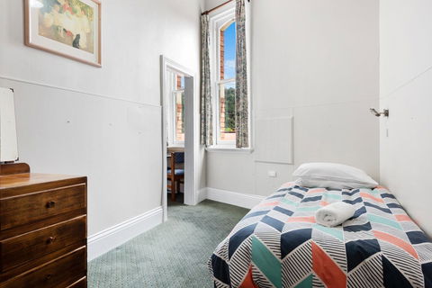 Empire Hotel Queenstown - Tweed Heads Accommodation 12