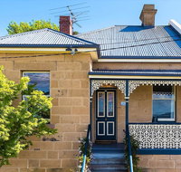 WEST NEST  Classic 3BR Hobart Terrace BEST Location View Close to City - Tweed Heads Accommodation
