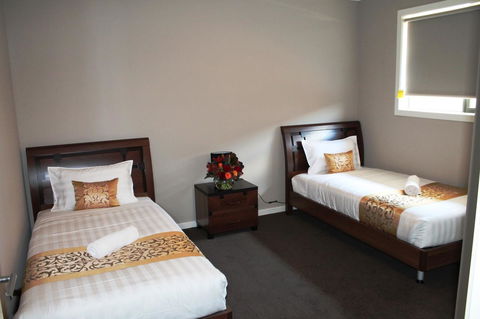 Atarhi Villas - Melbourne - Tweed Heads Accommodation 6