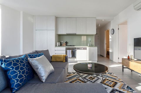 2Bedroom Apartment With Views In Docklands Next To CBD & Marvel Stadium - Tweed Heads Accommodation 8