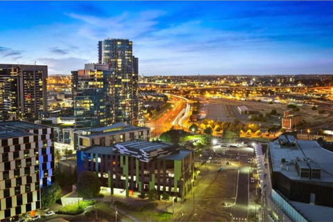 2Bedroom Apartment With Views In Docklands Next To CBD & Marvel Stadium - Tweed Heads Accommodation 21
