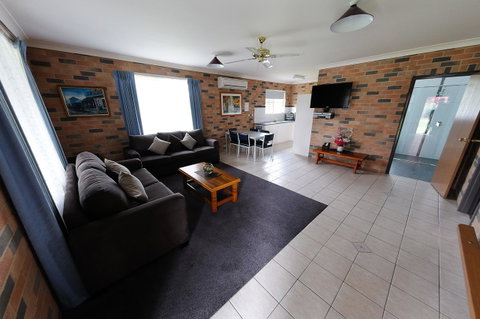 Greenvale Holiday Units - Tweed Heads Accommodation 3