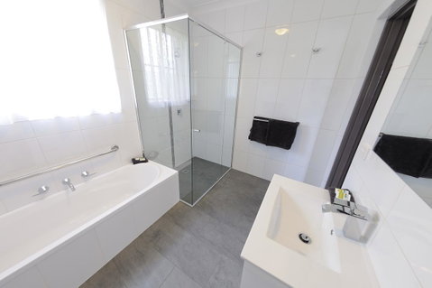 Greenvale Holiday Units - Tweed Heads Accommodation 2