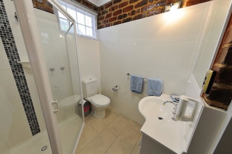 Greenvale Holiday Units - Tweed Heads Accommodation 5